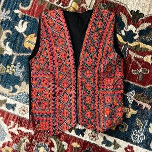 💚 Stunning mirrored ethnic vest from Pakistan!